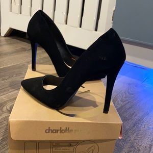 Size 7 black Suede pumps